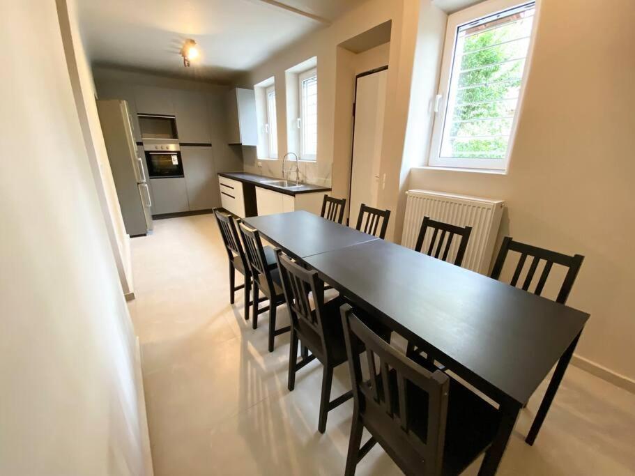 Amazon Spacious 3Bedroom Premium Neighbourhood เอเธนส์ ภายนอก รูปภาพ