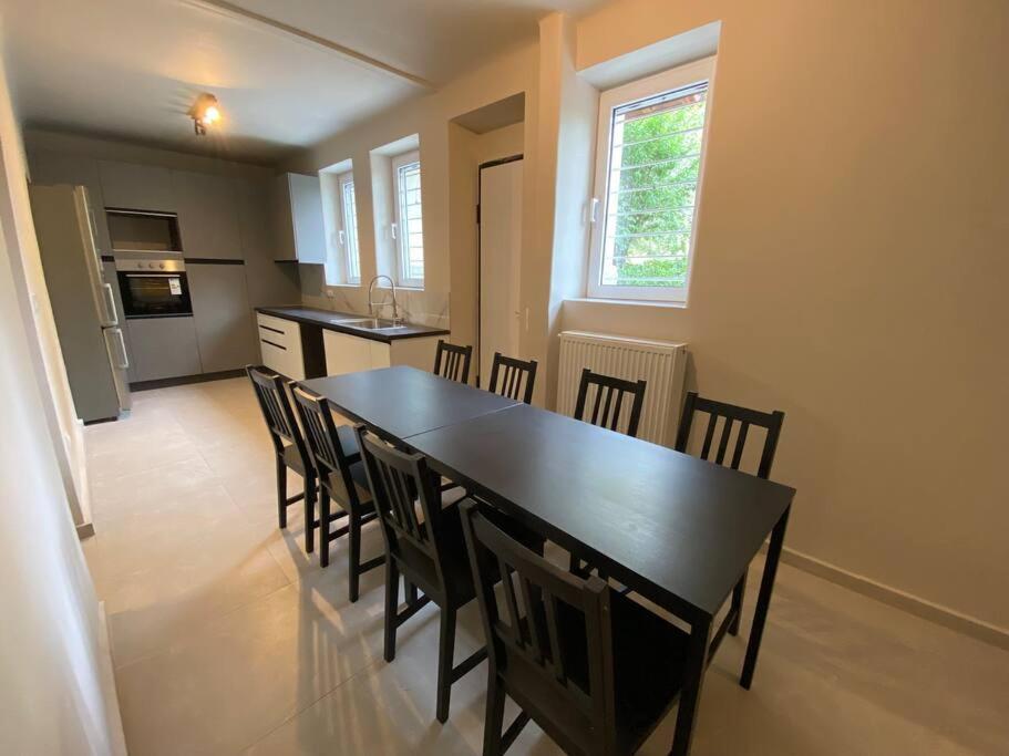 Amazon Spacious 3Bedroom Premium Neighbourhood เอเธนส์ ภายนอก รูปภาพ